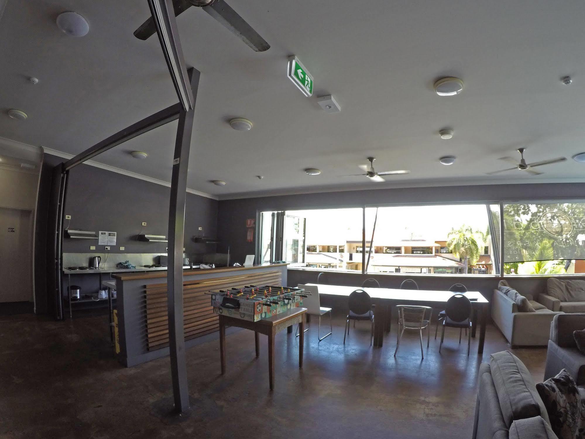 Global Backpackers Port Douglas Exterior photo