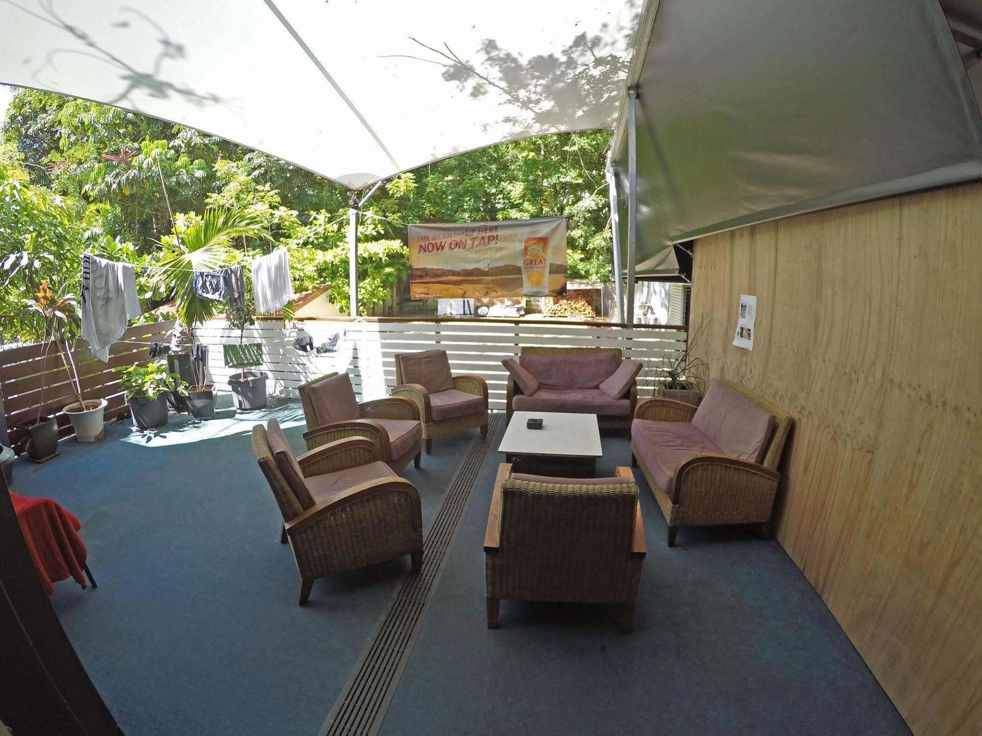 Global Backpackers Port Douglas Exterior photo