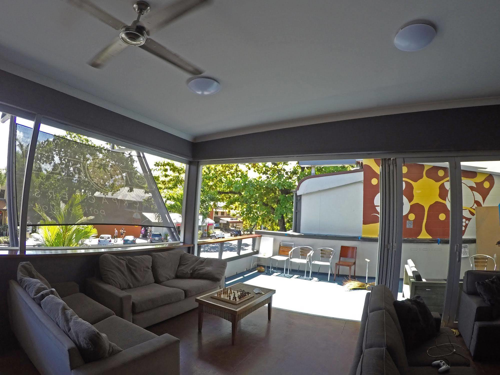 Global Backpackers Port Douglas Exterior photo